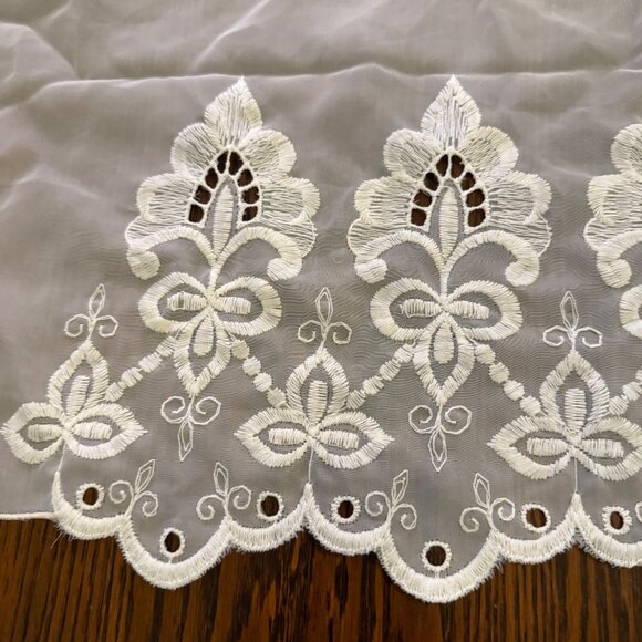 French White Embroidered Valance Curtain 18.5 x 57 Made in France - Picture 4 of 9